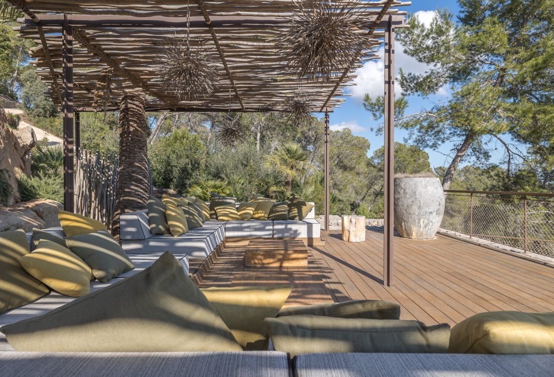 Unique opportunity – unparalleled villa with panoramic views - 31