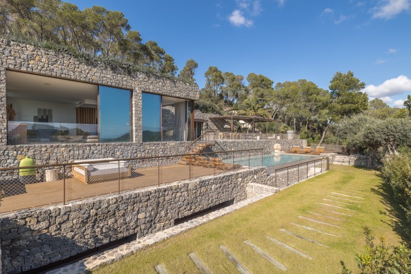 Unique opportunity – unparalleled villa with panoramic views - 1