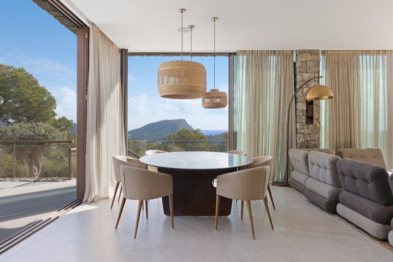 Unique opportunity – unparalleled villa with panoramic views - 2