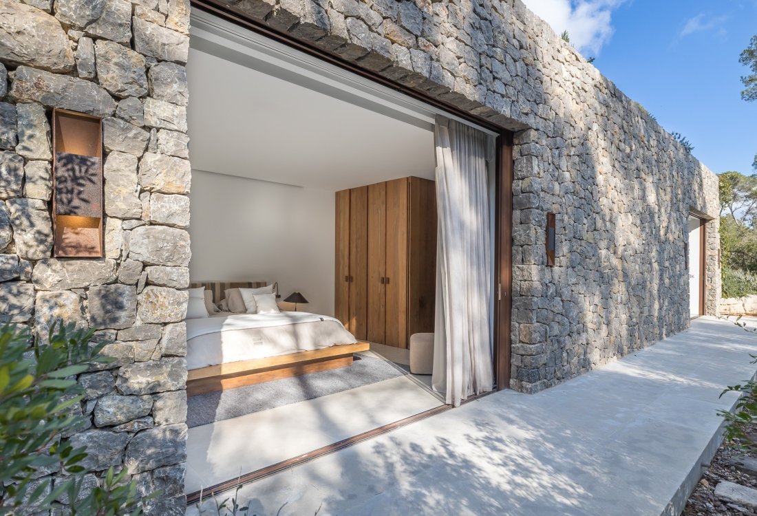 Unique opportunity – unparalleled villa with panoramic views - 10