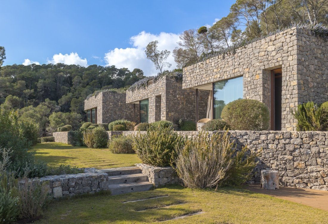 Unique opportunity – unparalleled villa with panoramic views - 11