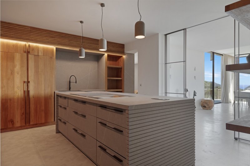 Unique opportunity – unparalleled villa with panoramic views - 4