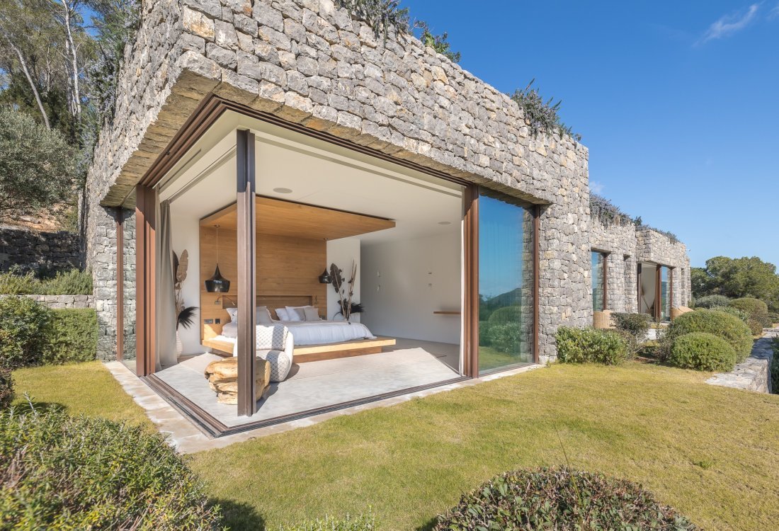 Unique opportunity – unparalleled villa with panoramic views - 7