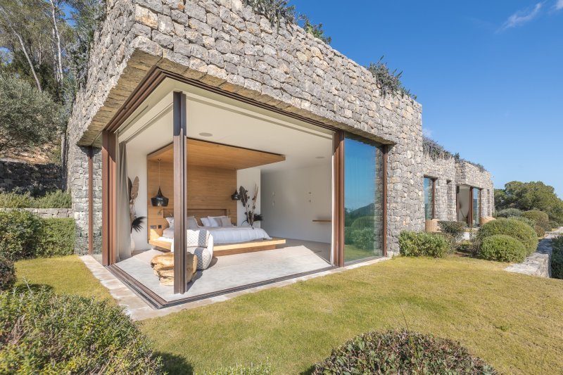 Unique opportunity – unparalleled villa with panoramic views - 4