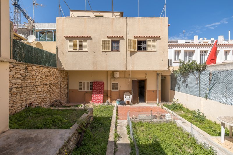 Traditional-style property with garden to renovate in the heart of Ibiza Town - 2