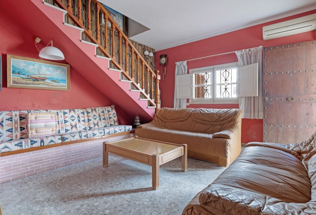 Traditional-style property with garden to renovate in the heart of Ibiza Town - 4