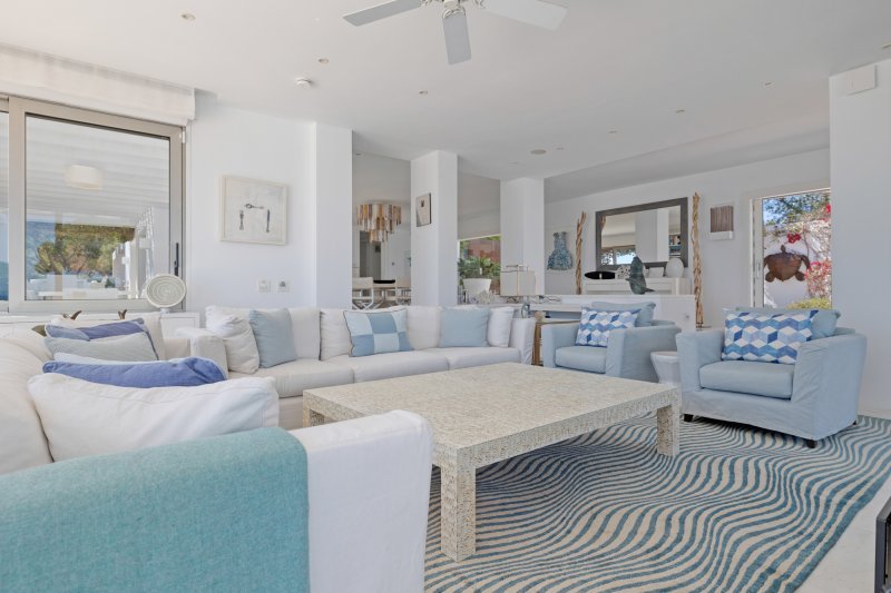 Luxury hilltop estate with breathtaking sea views - 5