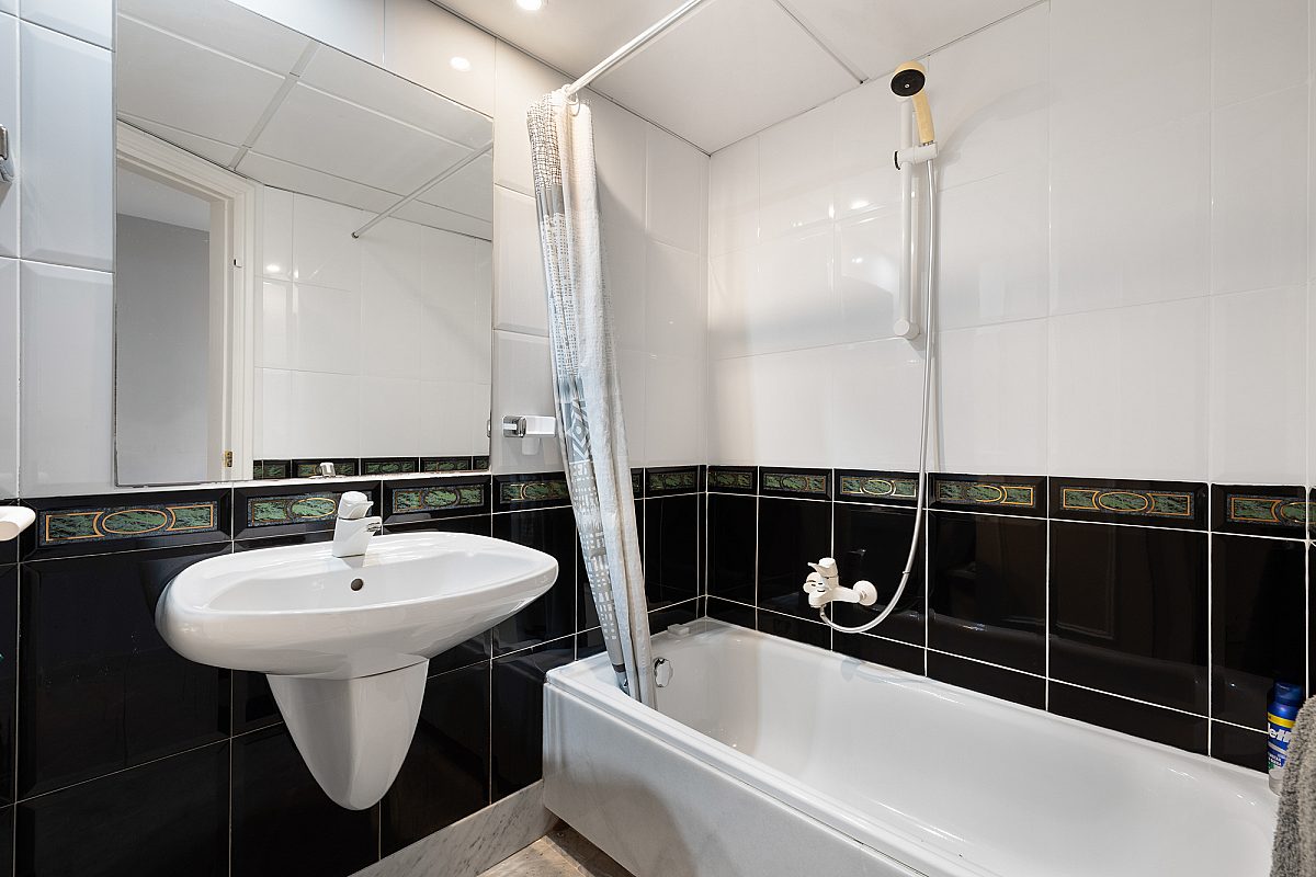 Komfortable Wohnung in prestigeträchtigen Gebäude - 10