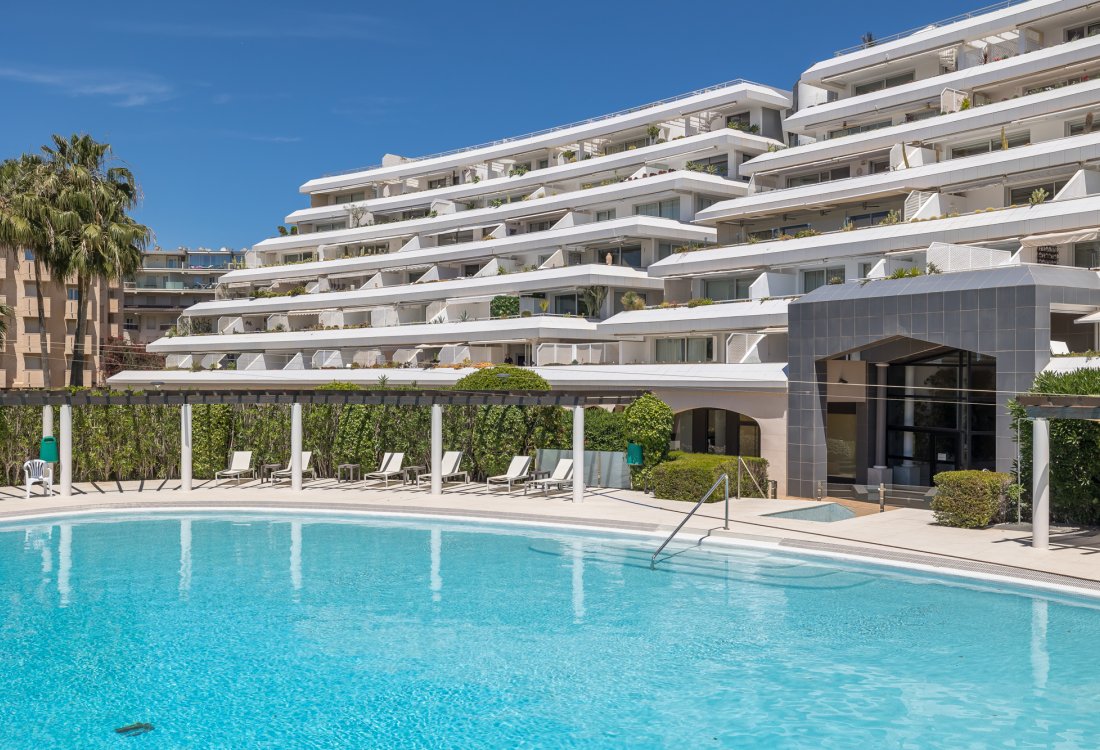 Comfortable apartment in prestigious building - 1