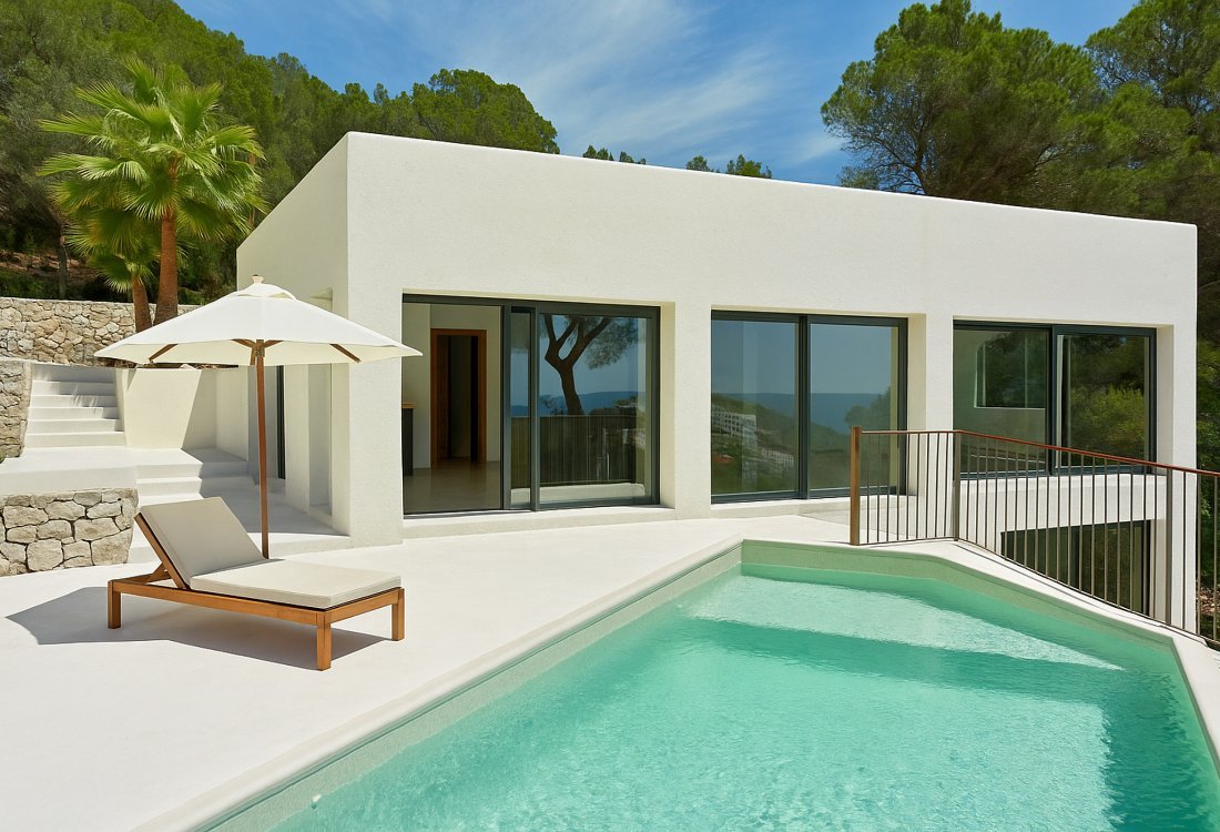 Stylishly renovated villa with mediterranean flair - 1