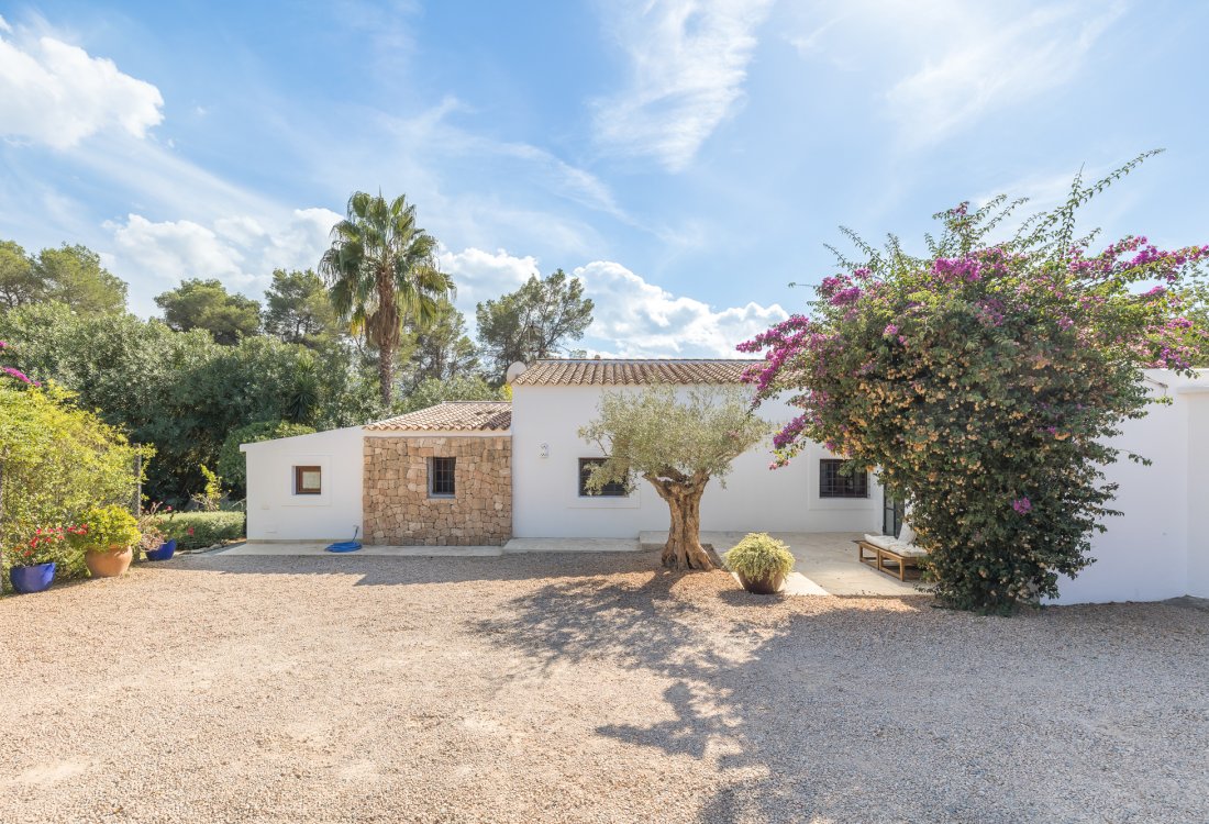 Finca renovada de alta calidad con pozo propio - 3