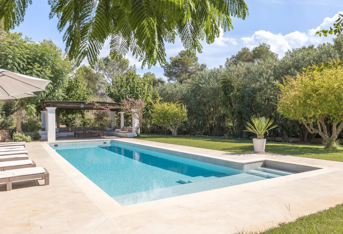 Finca renovada de alta calidad con pozo propio - 1