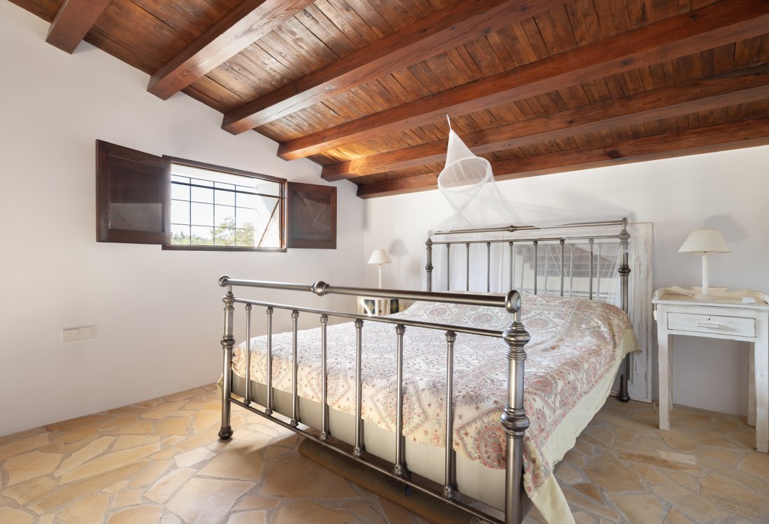 Finca renovada de alta calidad con pozo propio - 11