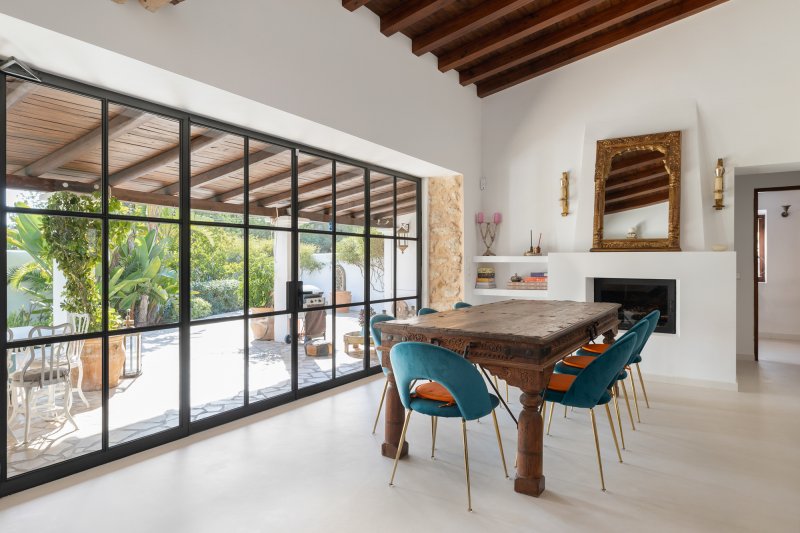 Finca renovada de alta calidad con pozo propio - 2