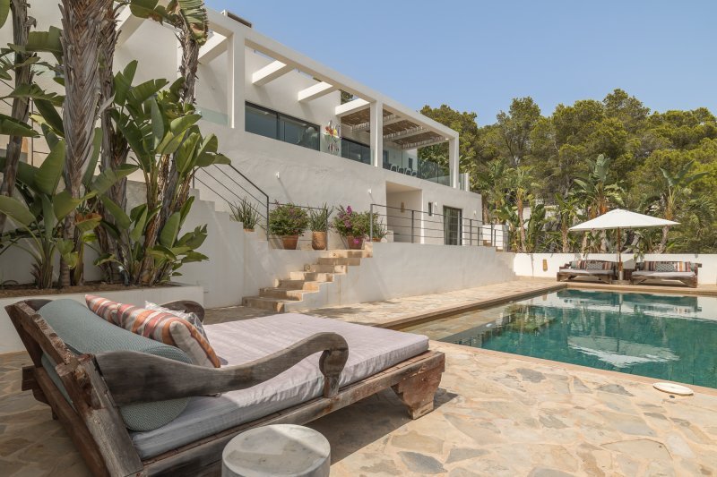 Villa en excelente ubicación con licencia turística - 1