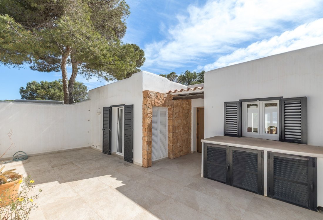 Elegant refurbished townhouse with views of Es Vedrà - 4
