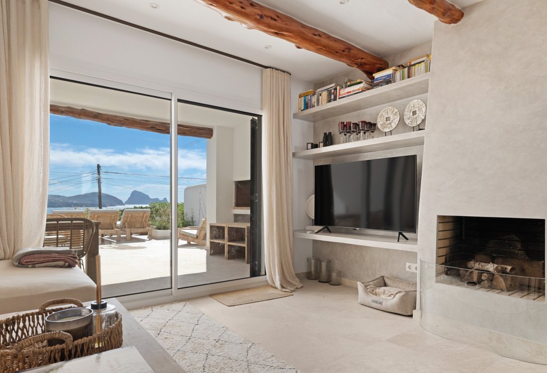 Elegant refurbished townhouse with views of Es Vedrà - 8
