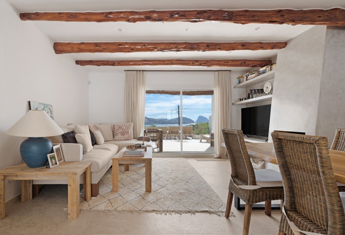 Elegant refurbished townhouse with views of Es Vedrà - 2
