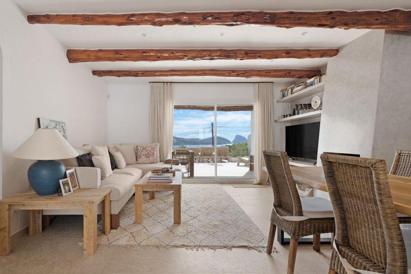 Elegant refurbished townhouse with views of Es Vedrà - 2