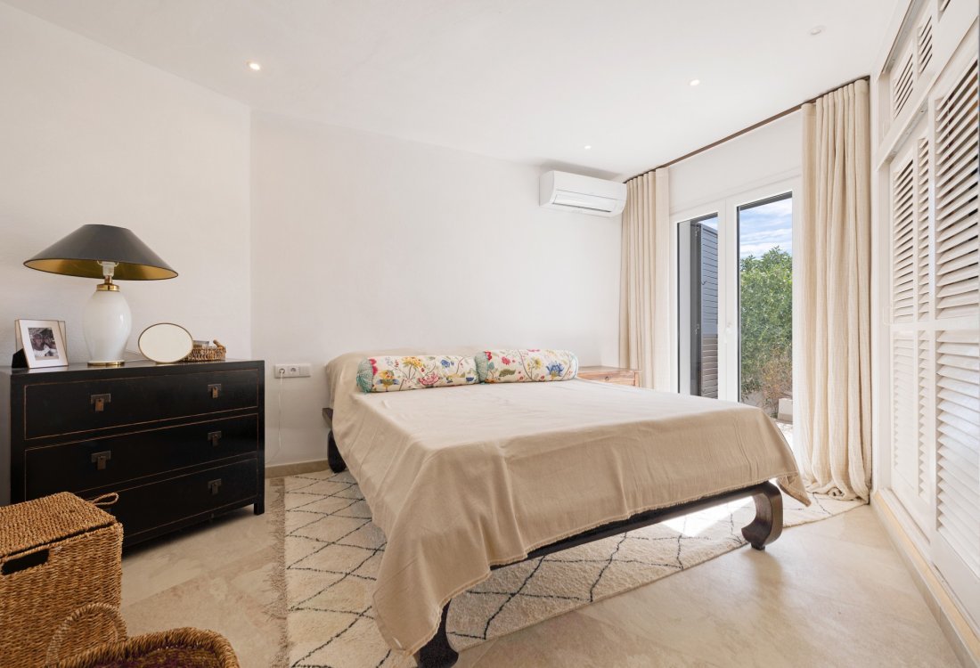 Elegant refurbished townhouse with views of Es Vedrà - 16