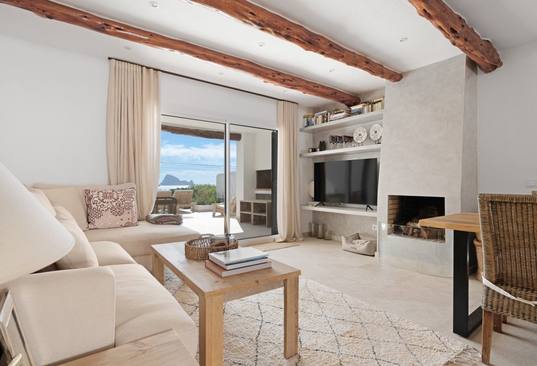 Elegant refurbished townhouse with views of Es Vedrà - 14