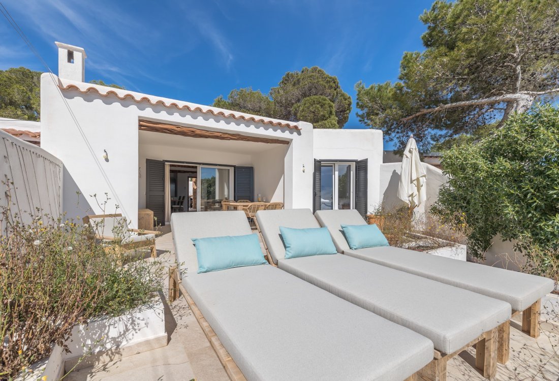 Elegant refurbished townhouse with views of Es Vedrà - 36