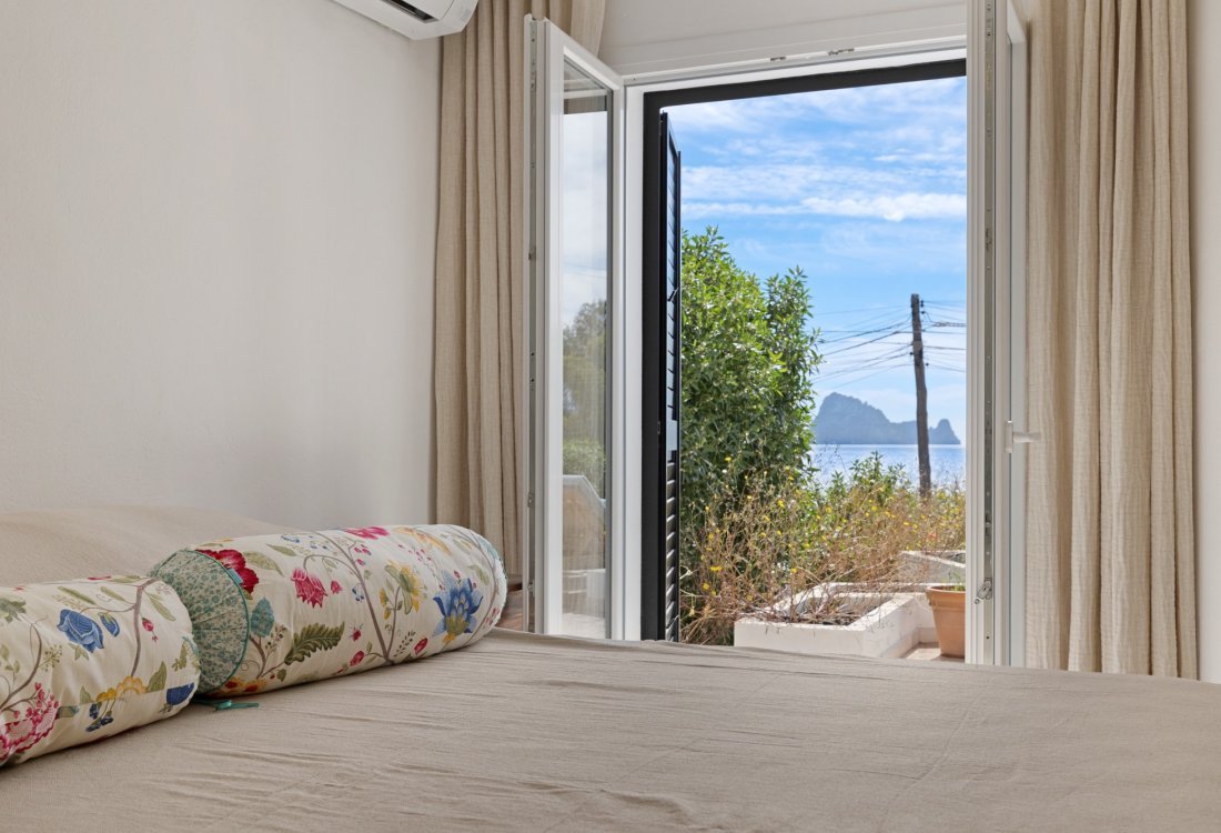 Elegant refurbished townhouse with views of Es Vedrà - 24