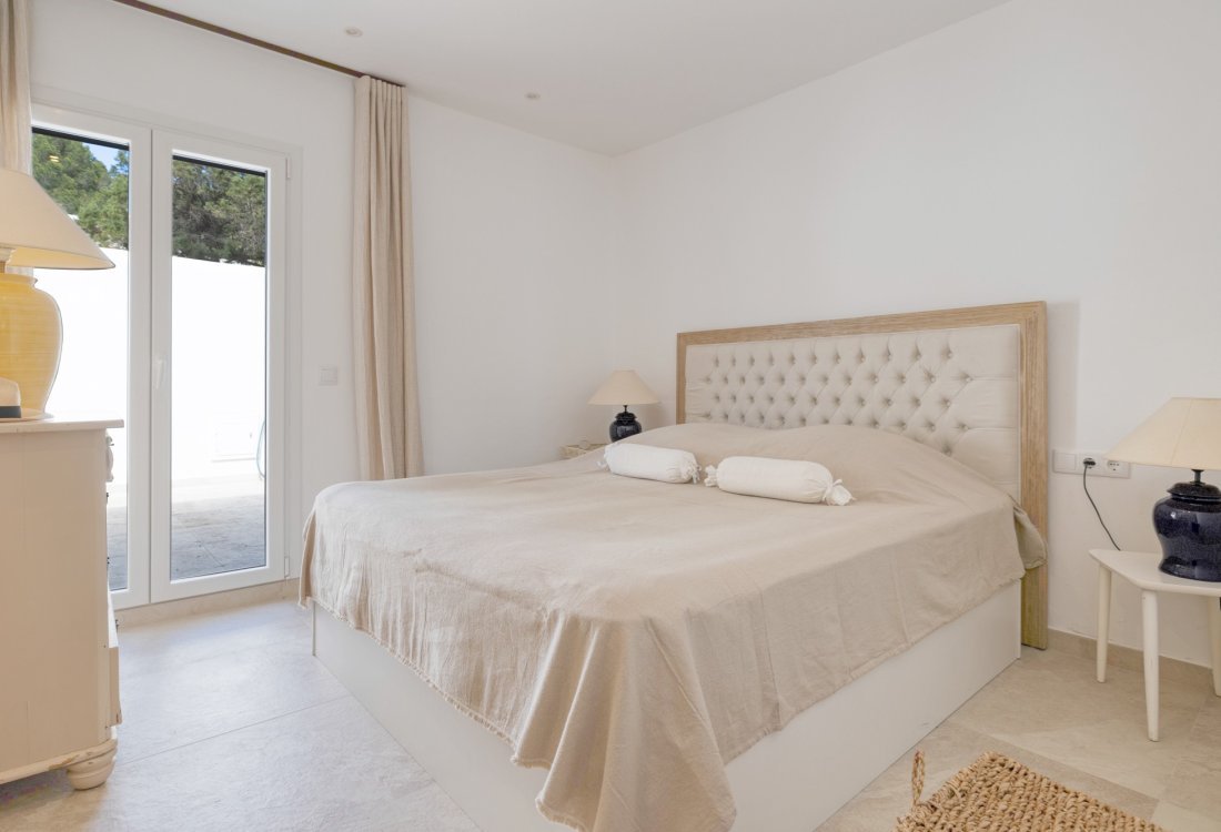 Elegant refurbished townhouse with views of Es Vedrà - 20