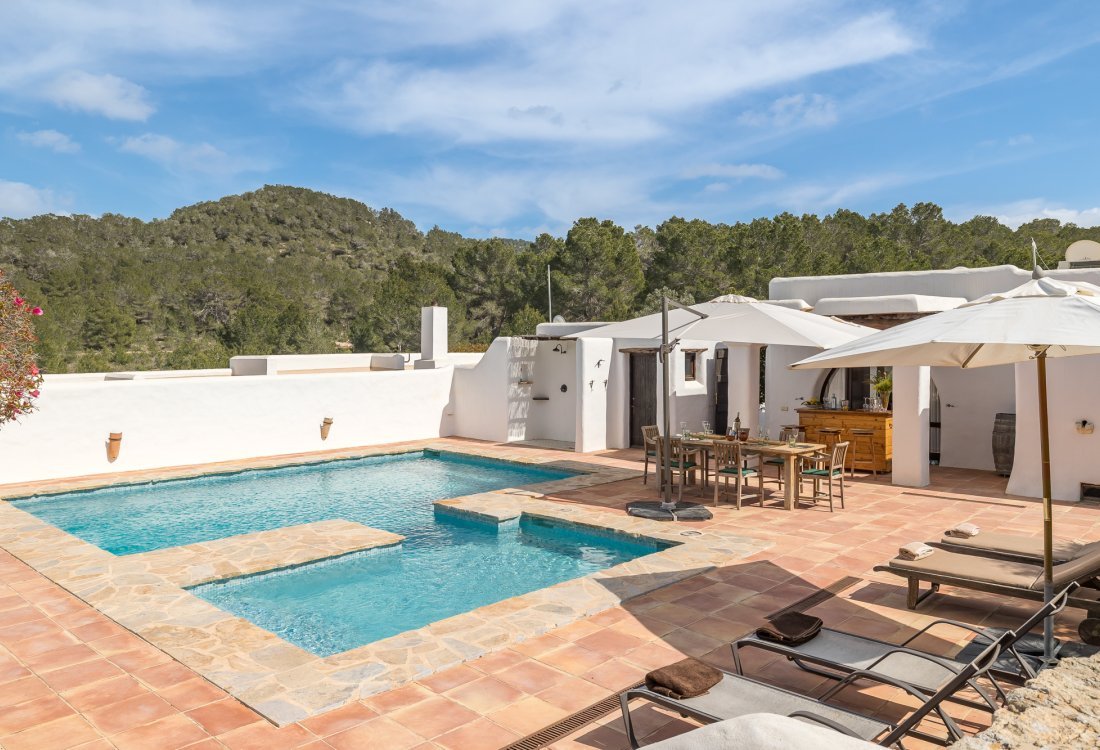 Two authentic fincas in a privileged setting - 12