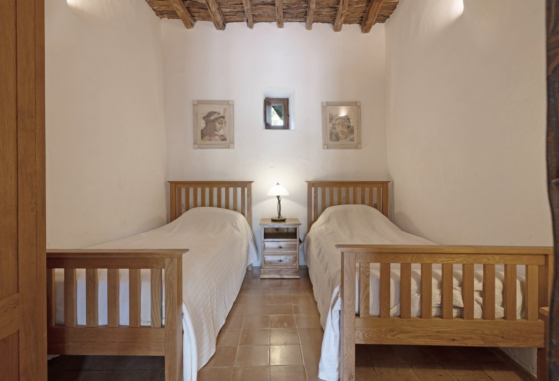 Two authentic fincas in a privileged setting - 54