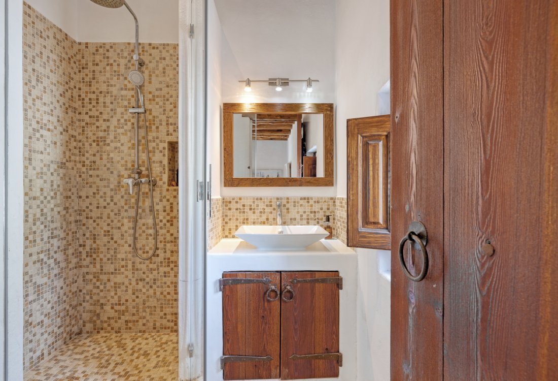 Two authentic fincas in a privileged setting - 56