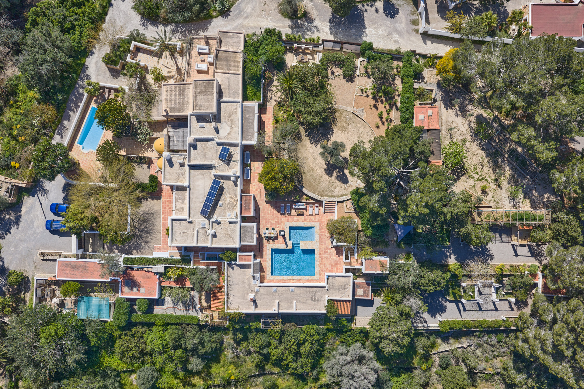 Dos fincas independientes en un entorno privilegiado - 32