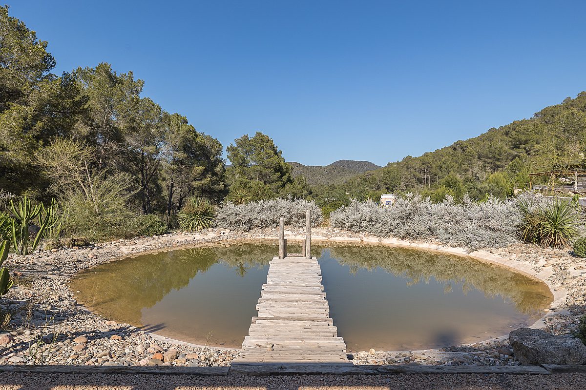 Stilvoll renovierte Villa mitten in der Natur - 17