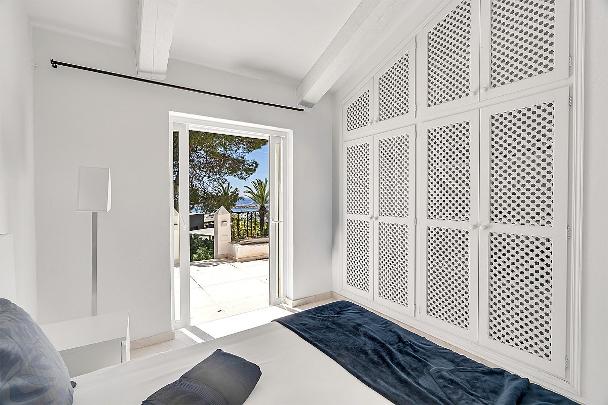 Villa with panoramic sea views in exclusive gated community - 25