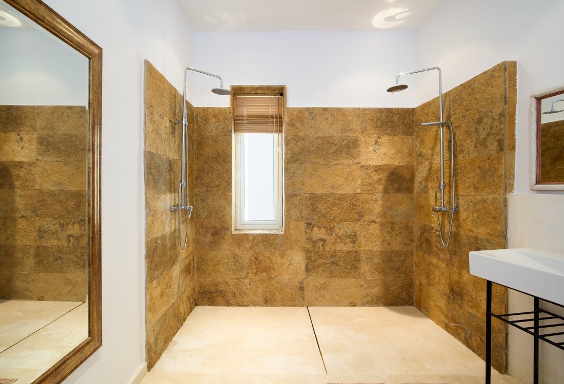 Villa with panoramic sea views in exclusive gated community - 31