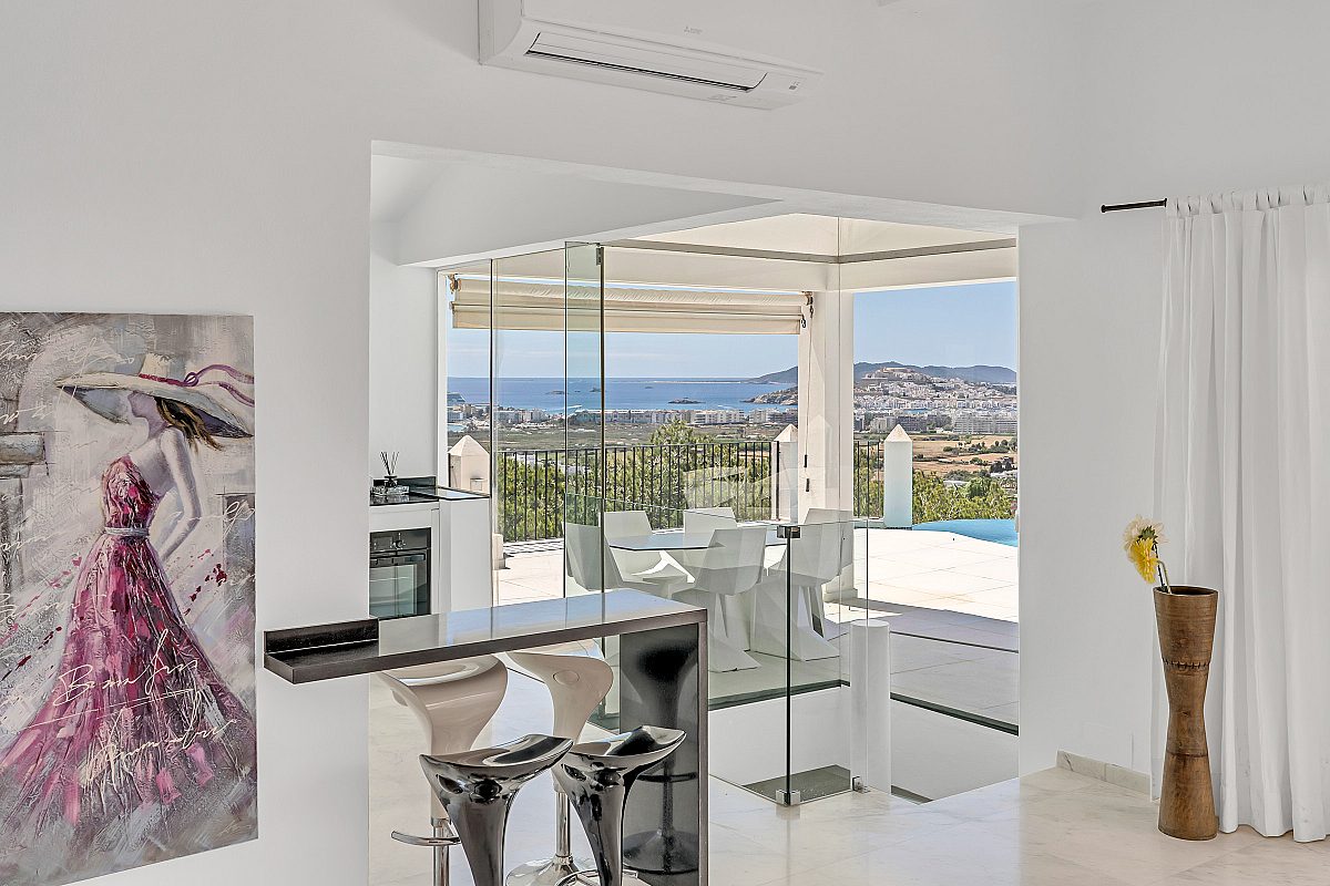 Villa with panoramic sea views in exclusive gated community - 7