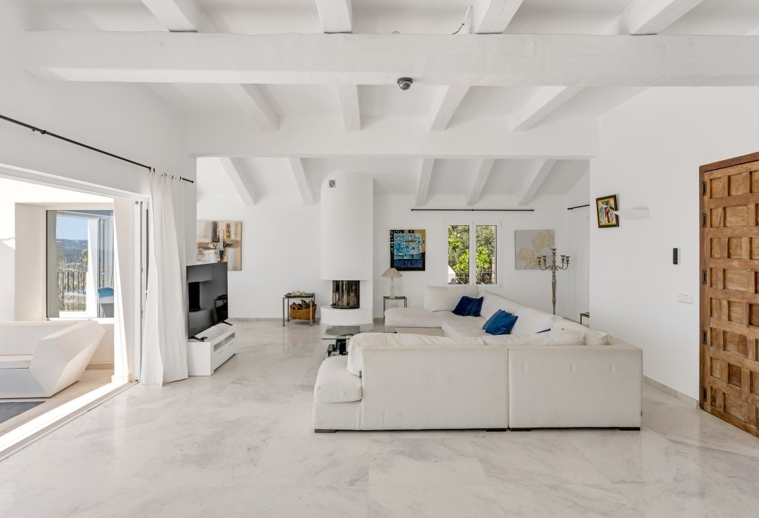 Villa with panoramic sea views in exclusive gated community - 19