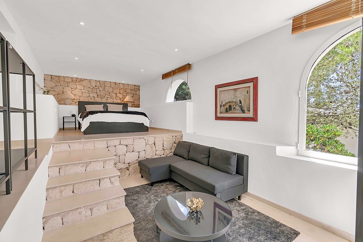 Villa with panoramic sea views in exclusive gated community - 22