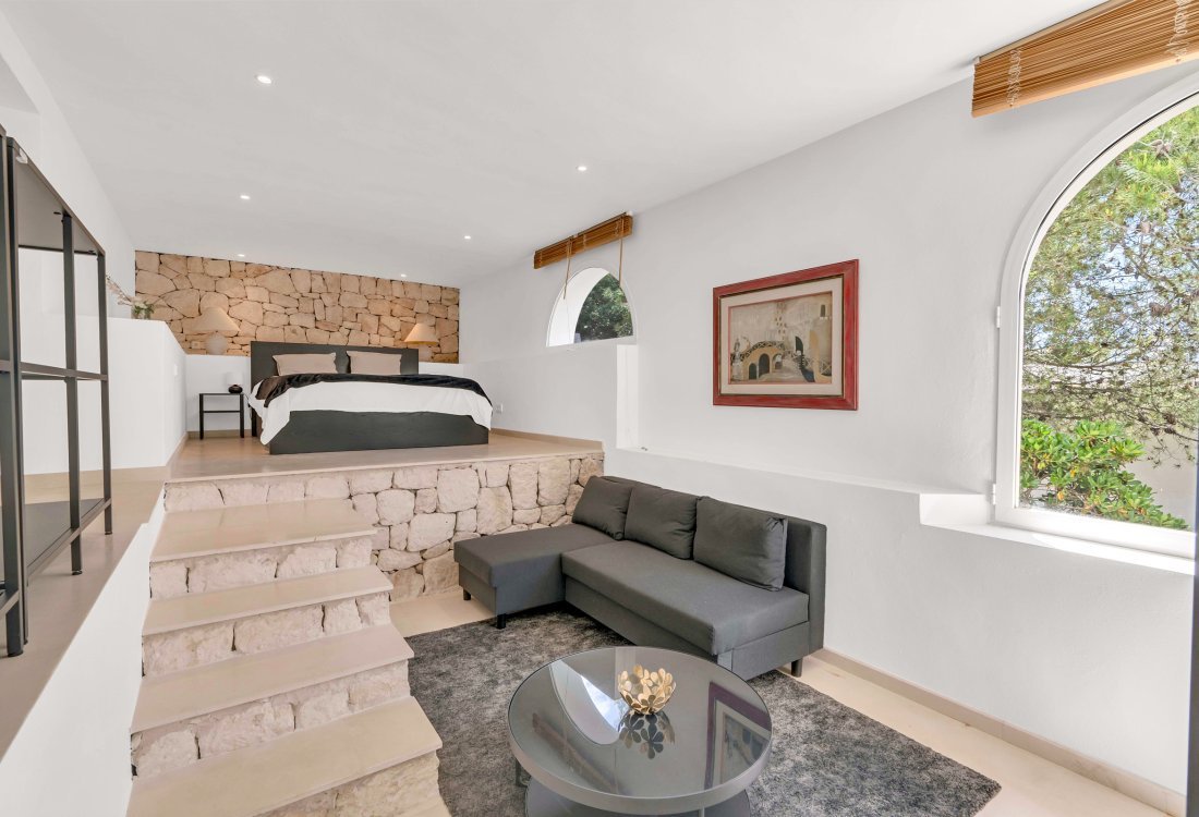 Villa with panoramic sea views in exclusive gated community - 43