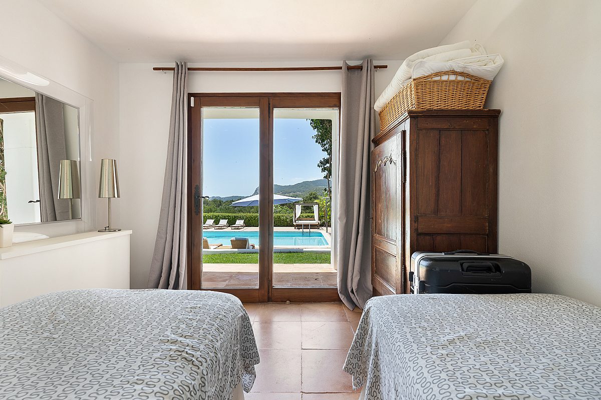 Mediterrane Villa mit Tennisplatz in begehrter Lage - 19