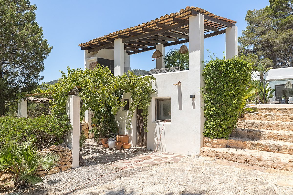 Mediterrane Villa mit Tennisplatz in begehrter Lage - 5