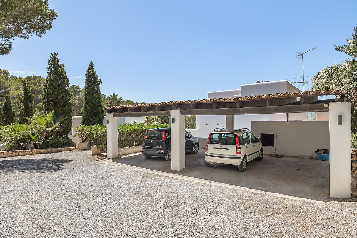 Mediterrane Villa mit Tennisplatz in begehrter Lage - 27