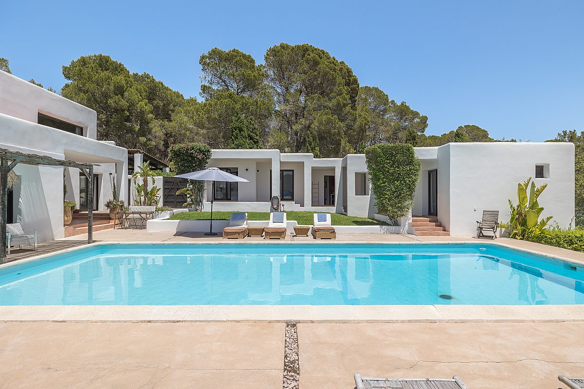 Mediterrane Villa mit Tennisplatz in begehrter Lage - 29