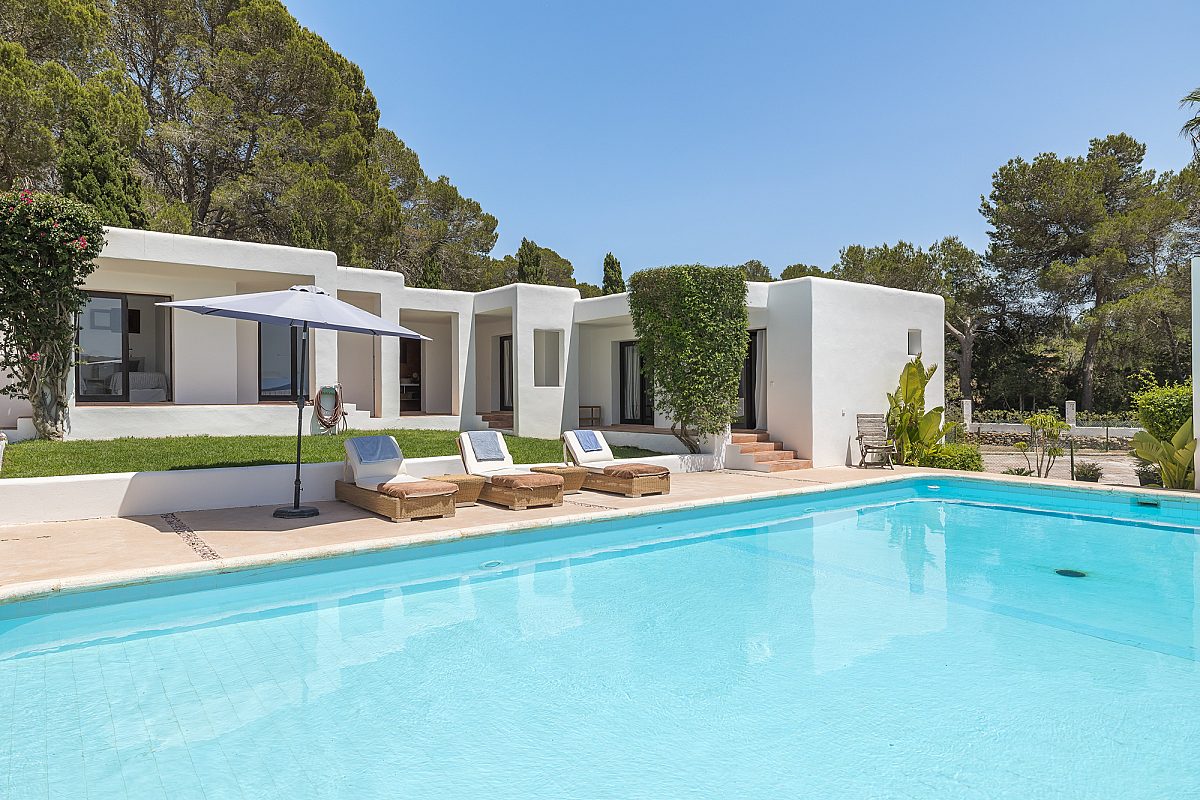 Mediterrane Villa mit Tennisplatz in begehrter Lage - 23