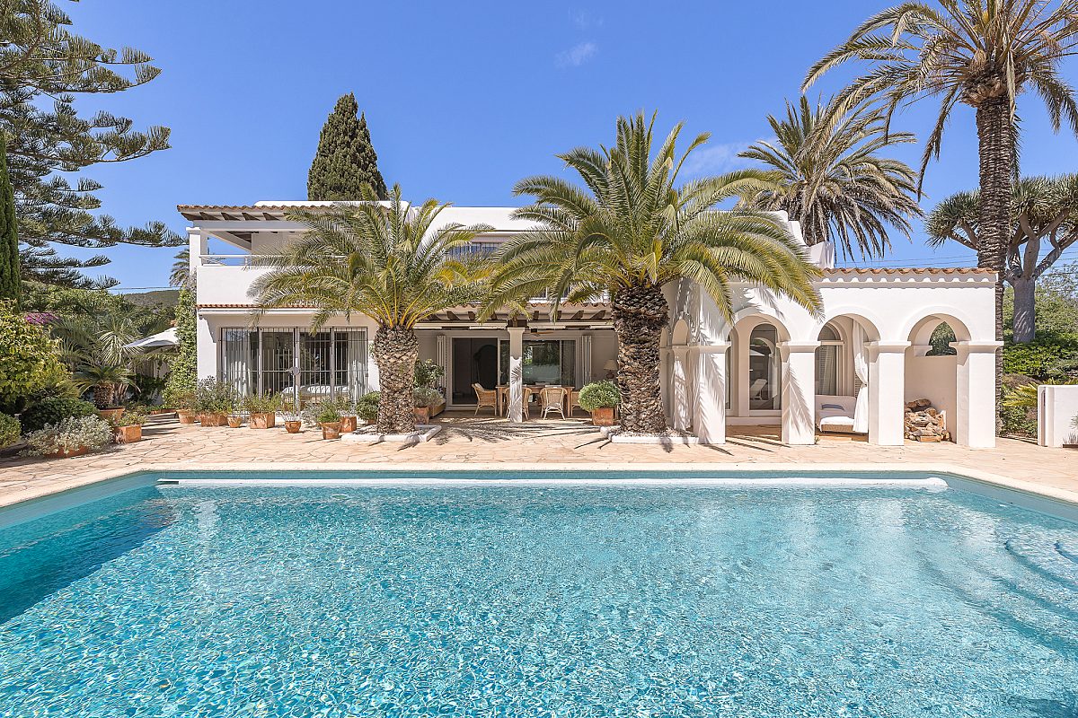 Mediterrane Villa mit wunderschönem Garten in Stadtnähe - 1