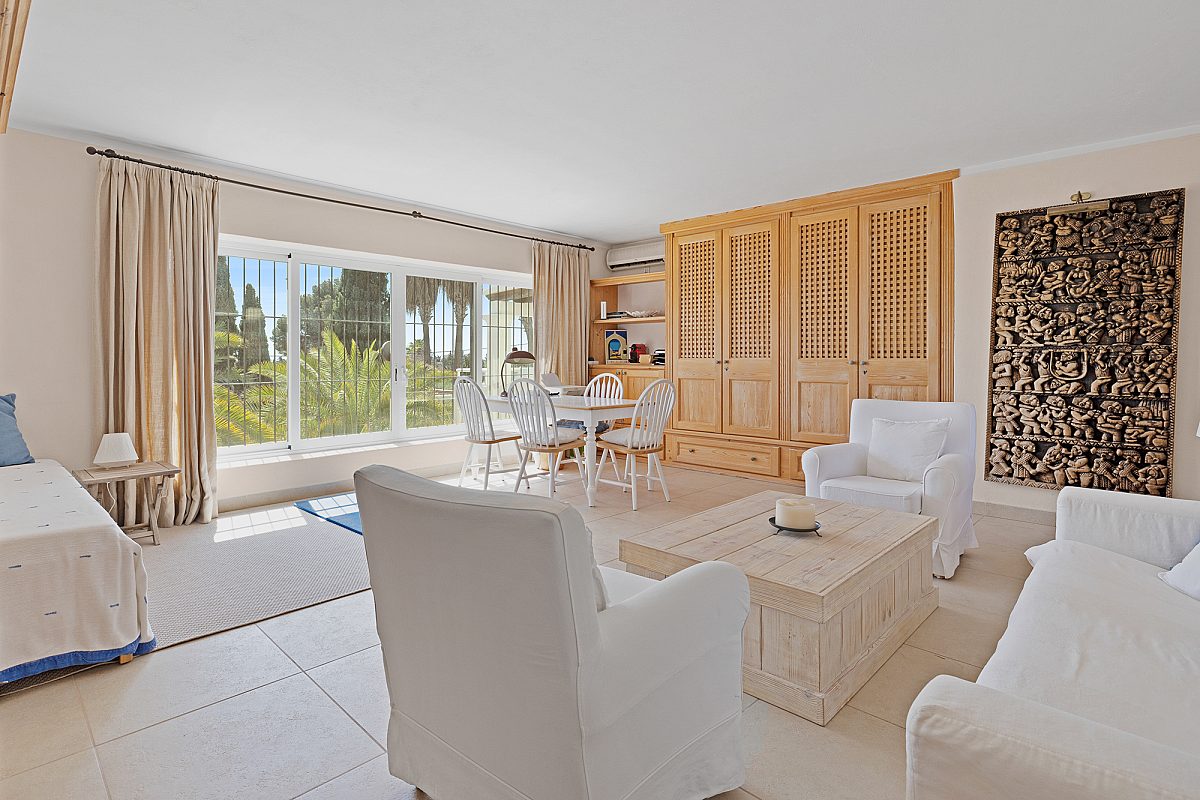 Mediterrane Villa mit wunderschönem Garten in Stadtnähe - 14