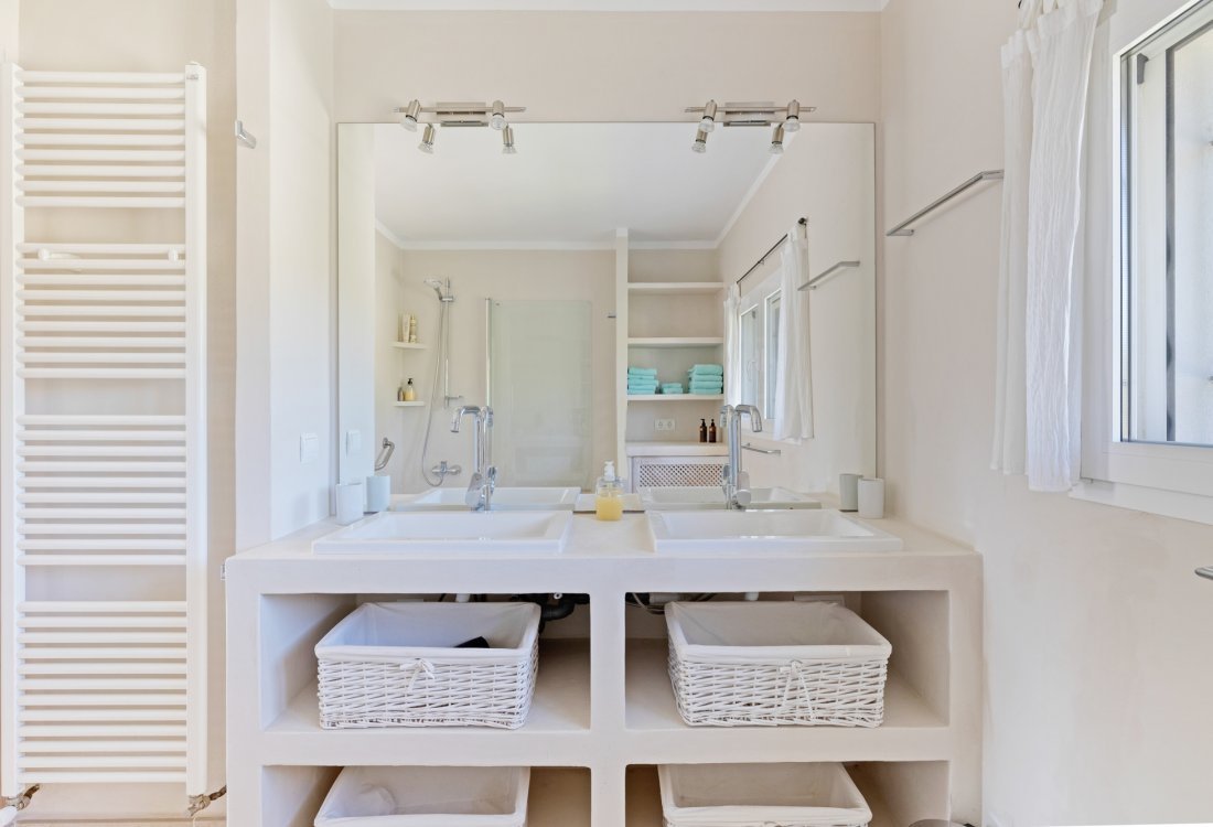 Villa mediterránea con hermoso jardín cerca de la ciudad - 20