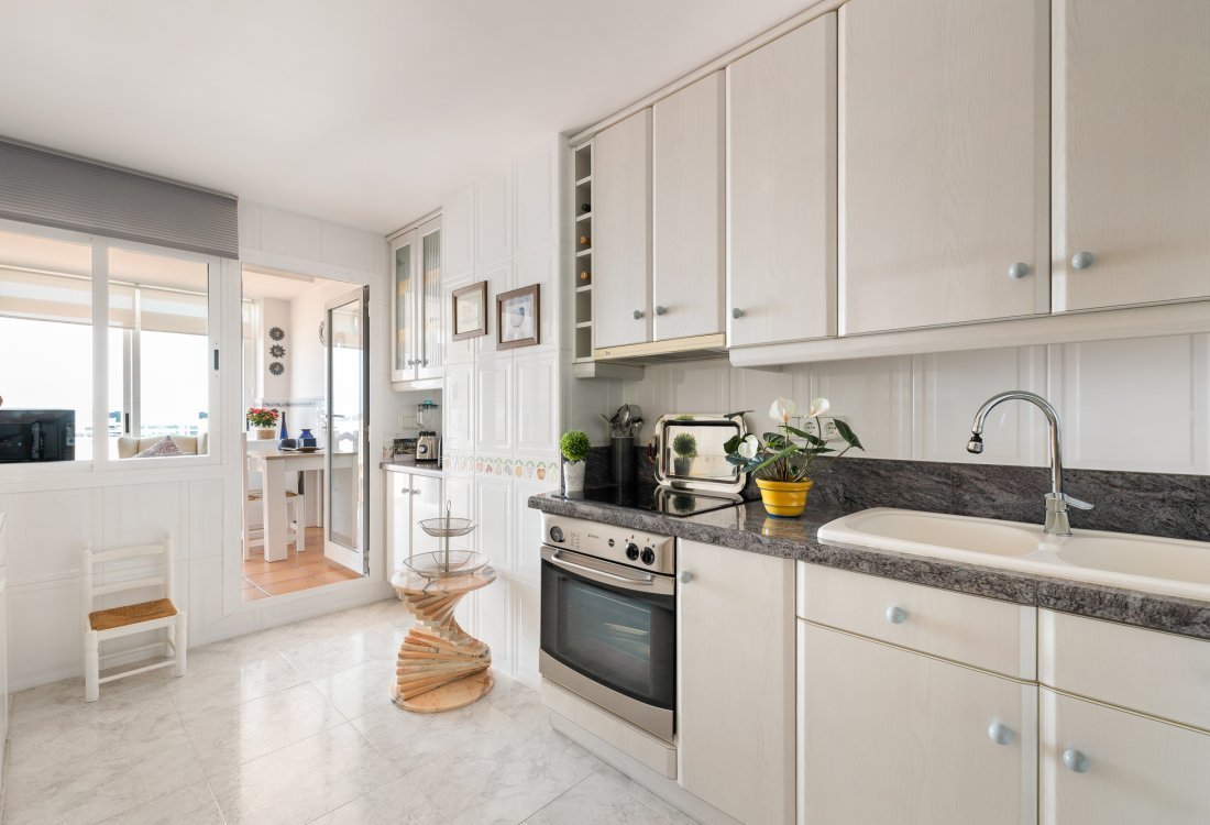 Zentral gelegenes Penthouse mit Panoramablick - 19