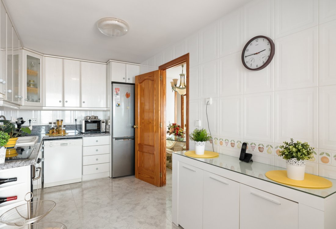 Zentral gelegenes Penthouse mit Panoramablick - 17