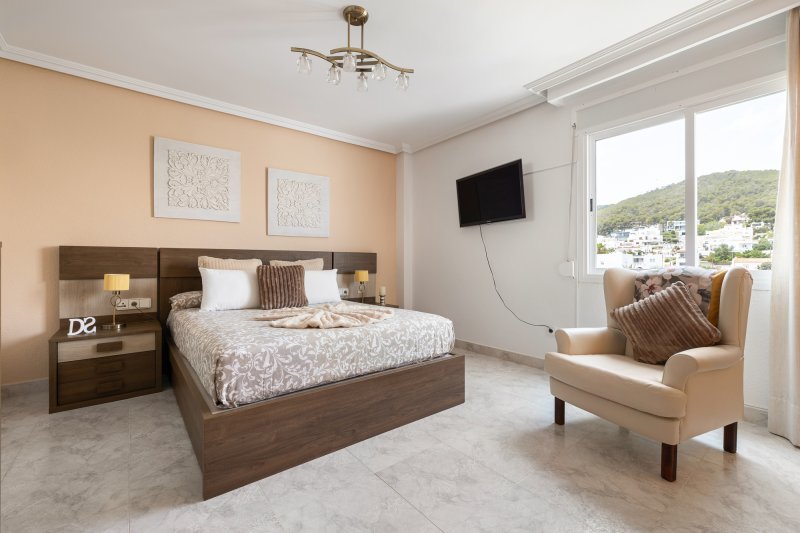 Zentral gelegenes Penthouse mit Panoramablick - 4